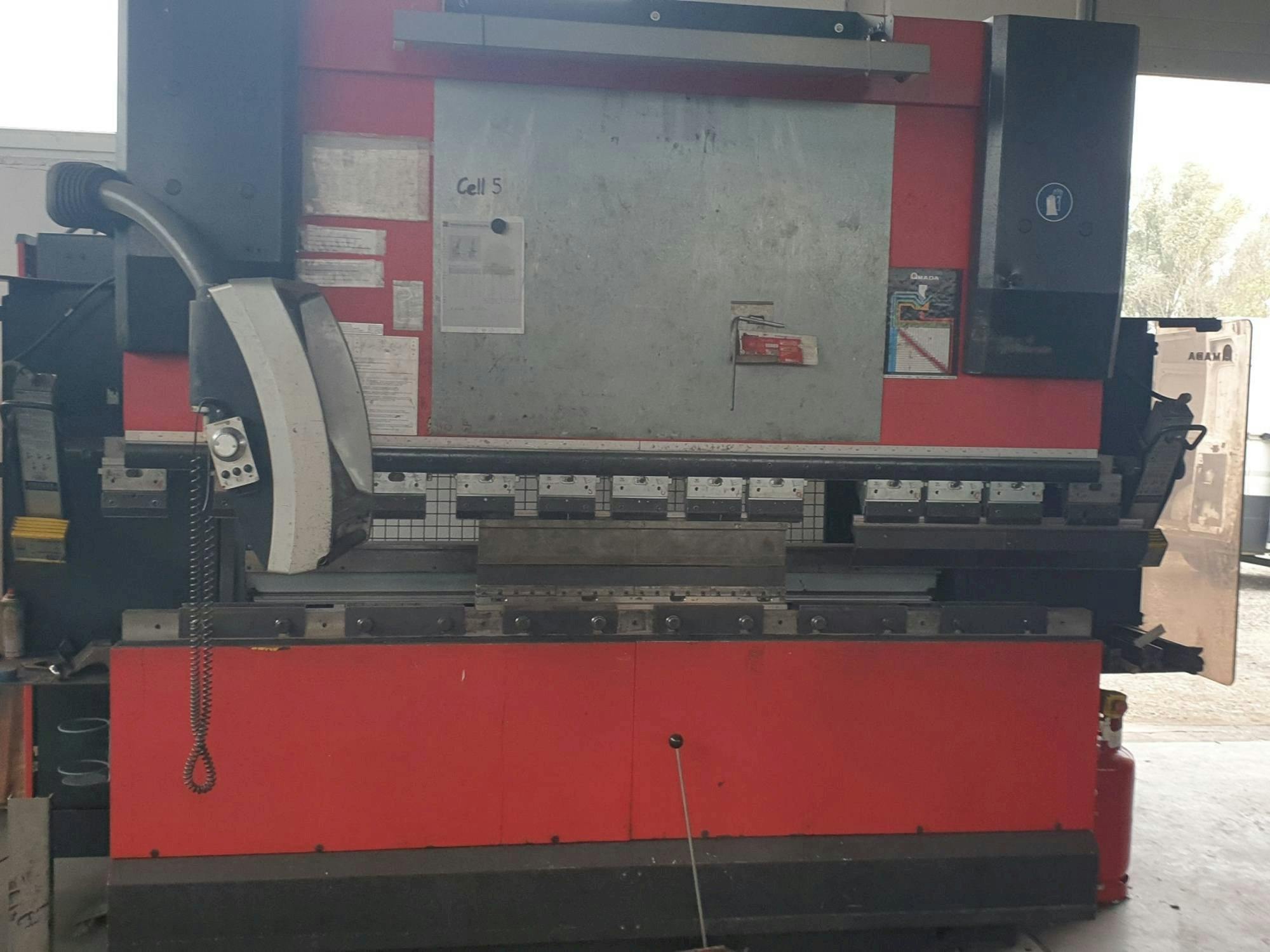 Front view of AMADA HFE 8025/7  machine