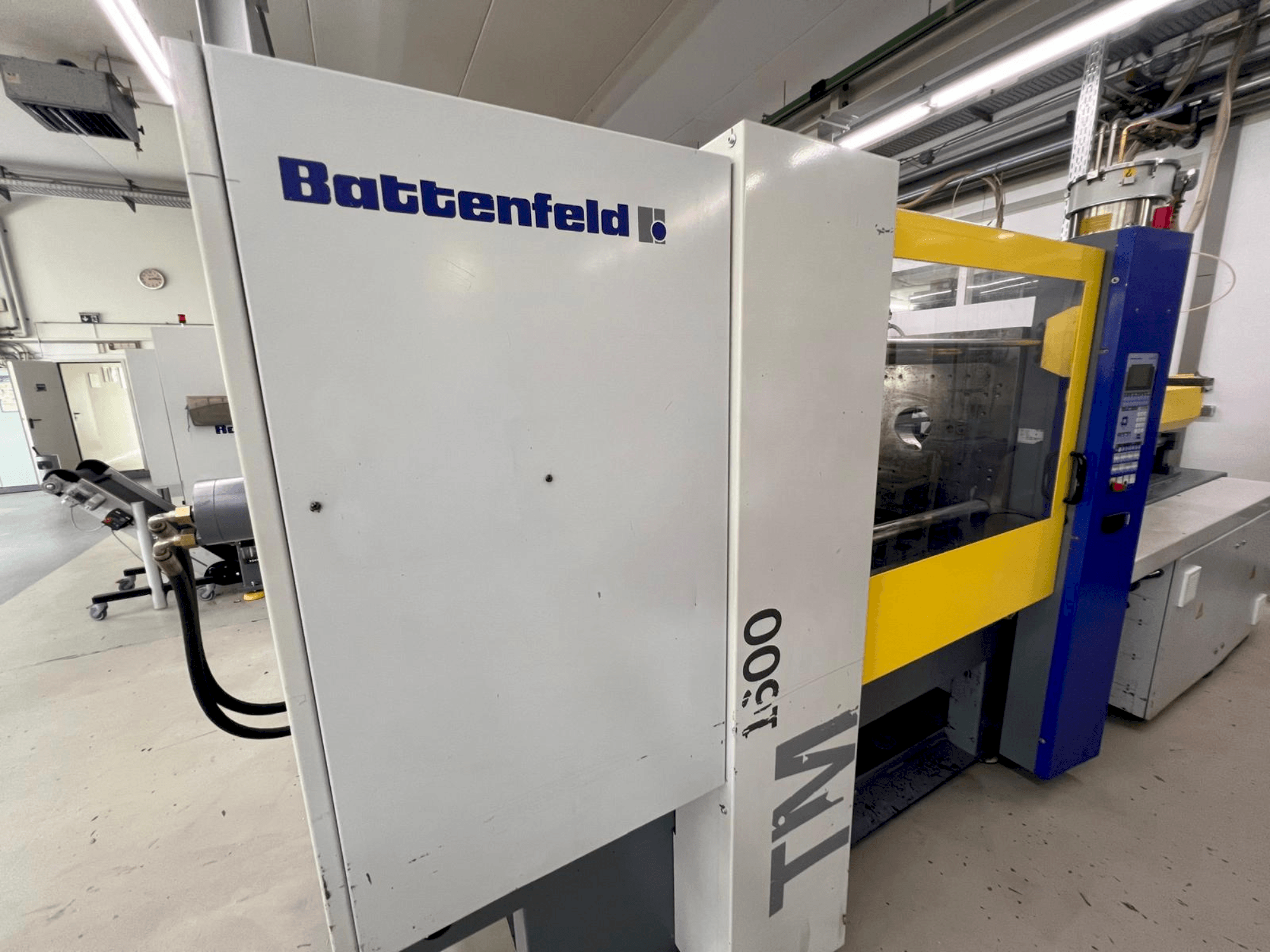 Front view of Battenfeld TM 1600/1000  machine