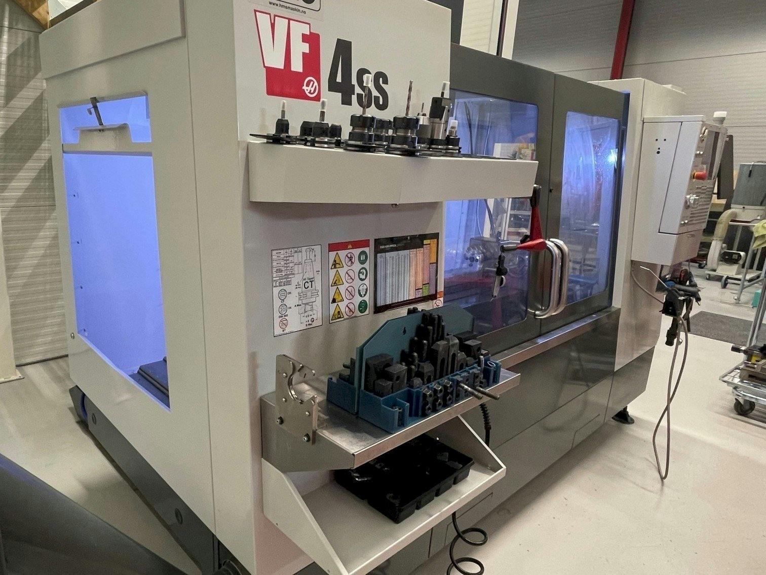 Front view of HAAS VF 4SS  machine