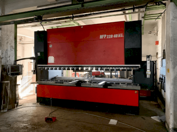 Front view of AMADA HFP NT 220-4L  machine