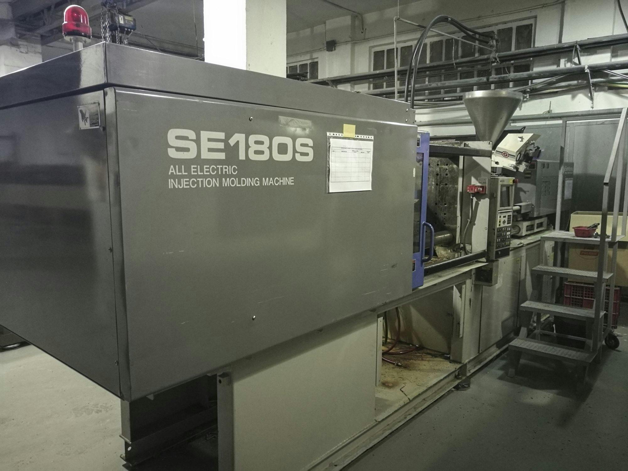 Left view of Sumitomo SE180S Machine