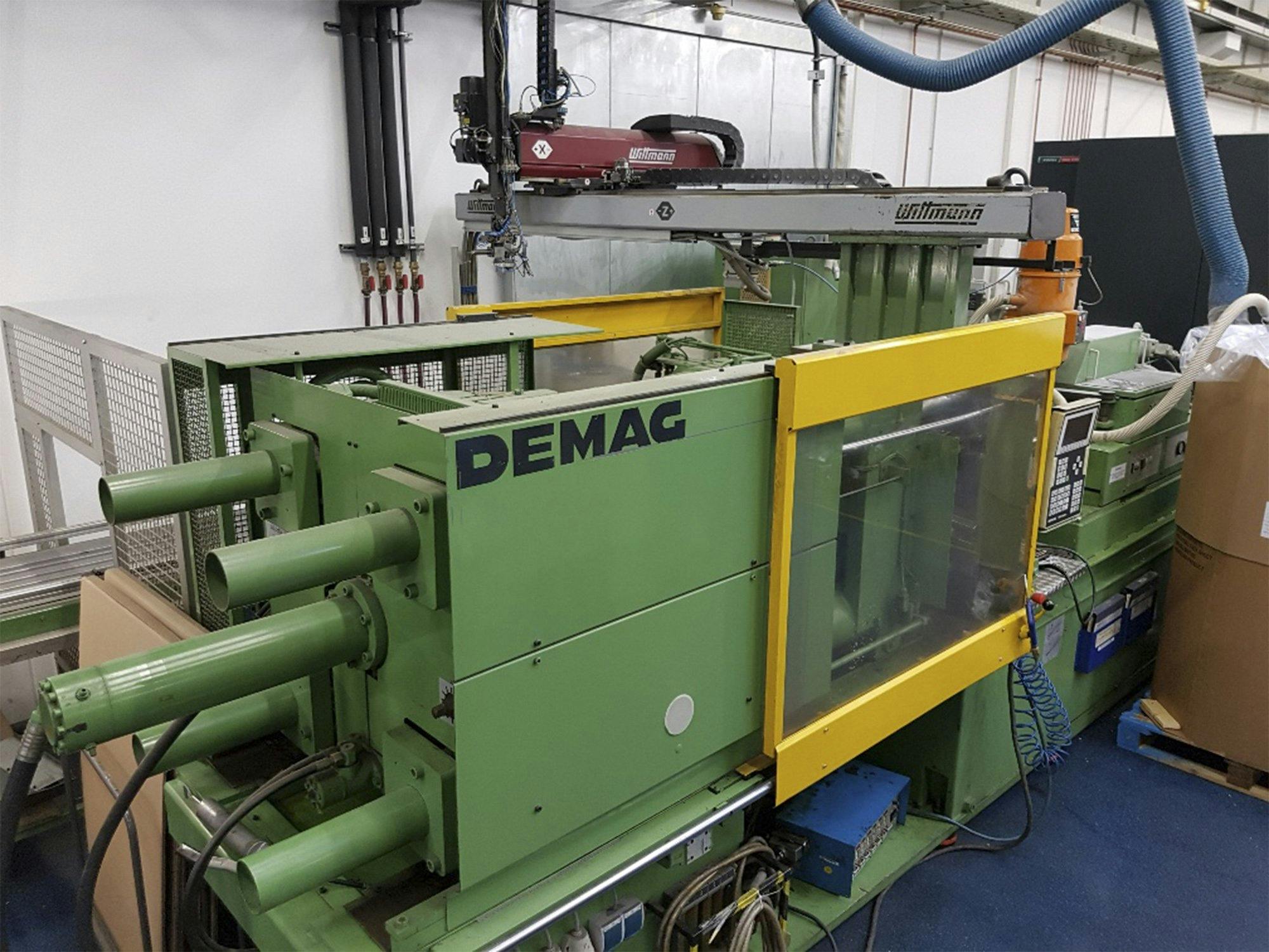 Left view of DEMAG D200-730 NCIII Machine