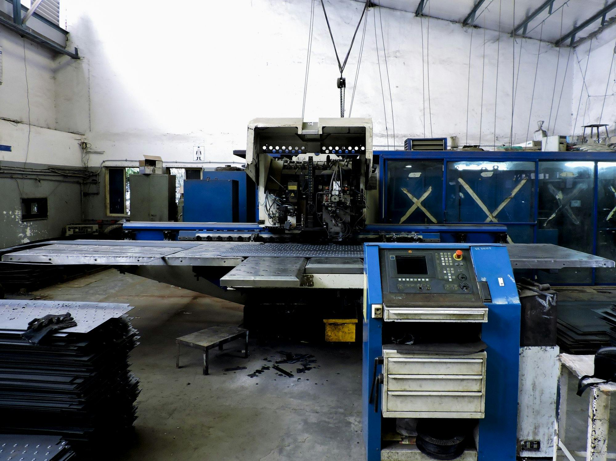 Front view of Trumpf Trumatic 600L machine