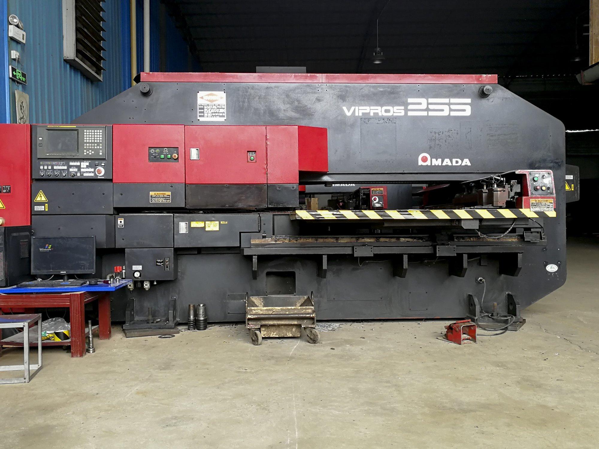 Front view of AMADA Vipros 255 Machine