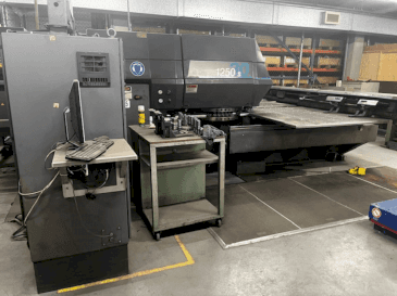 Front view of STRIPPIT 1250SL/30  machine