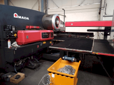 Front view of AMADA EMZ 3510 NT  machine
