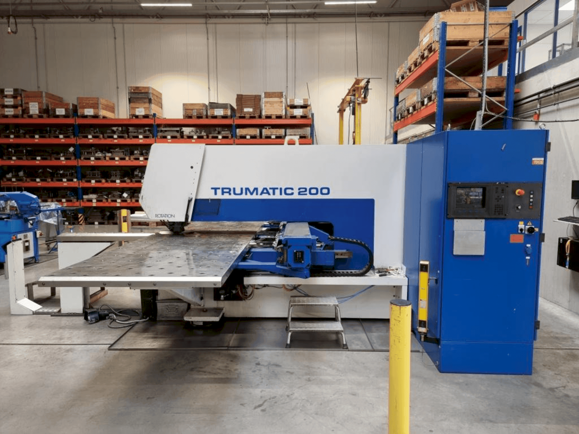 Front view of TRUMPF Trumatic 200 machine