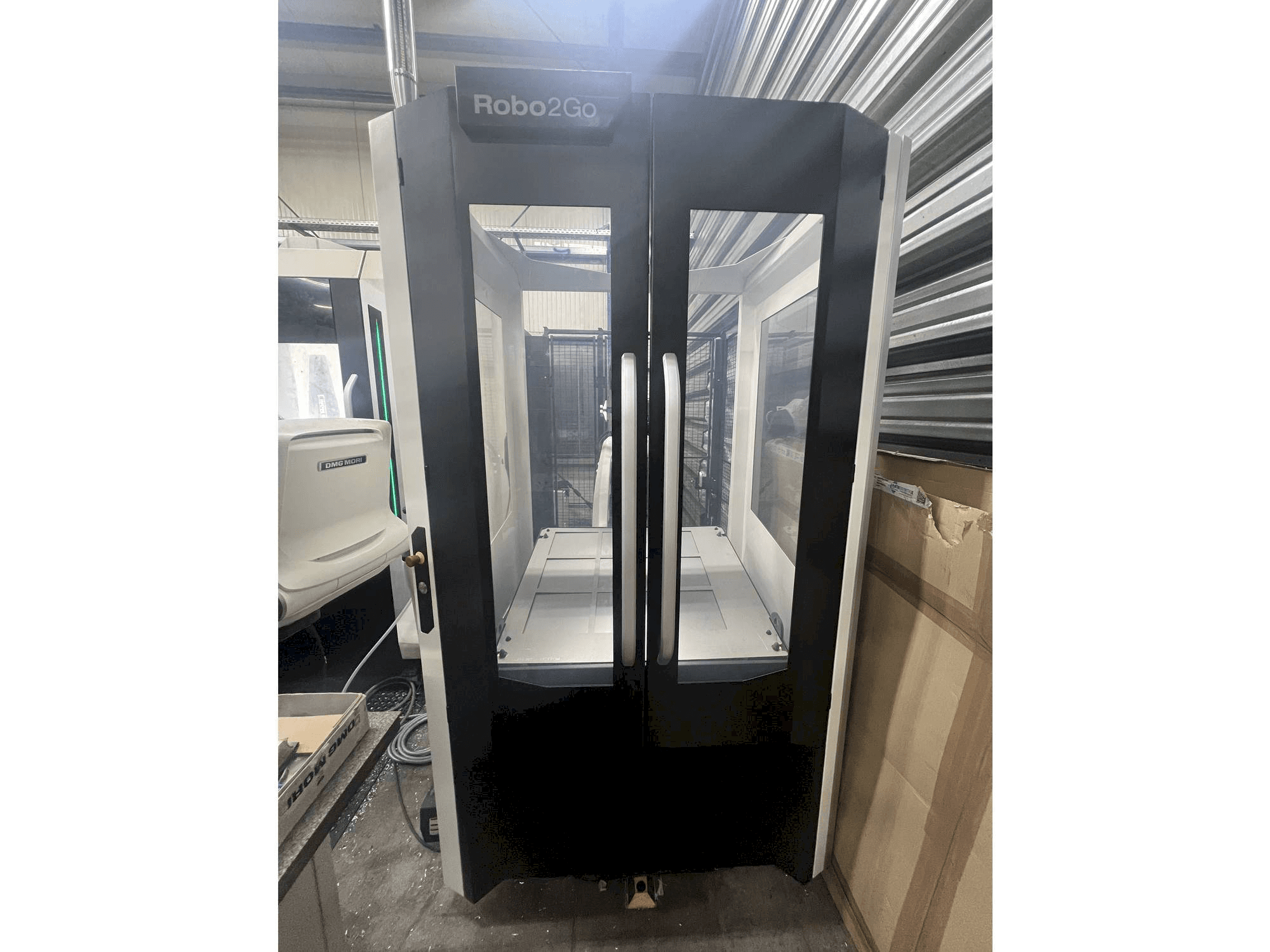 Front view of DMG Robo2Go machine